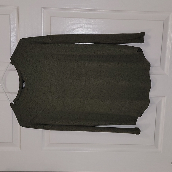 Top - Picture 1 of 2